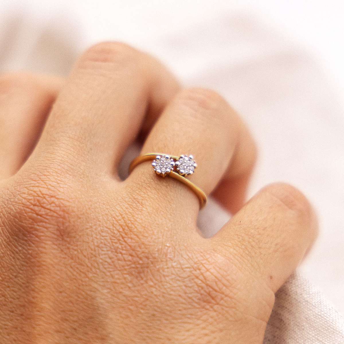 Ring 375/- Gold rhodiniert Zirkonia
