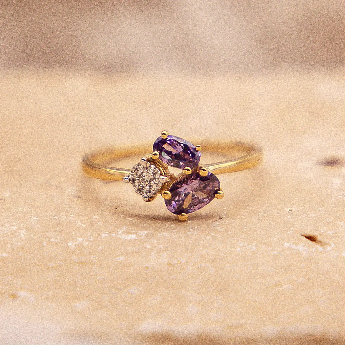 Amethyst-Ring – 375 Gold rhodiniert (9 mm)